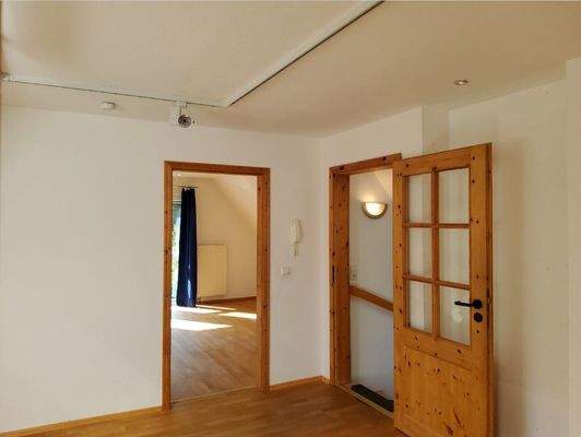 Eingangsflur DG mit Blick auf Büro oder Kinderzimmer B