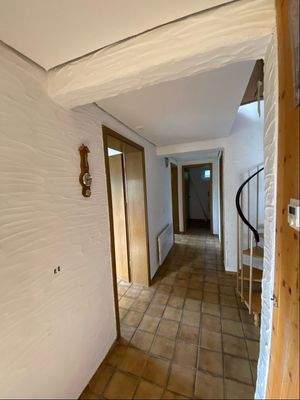 UG - Flur mit Treppenanlage