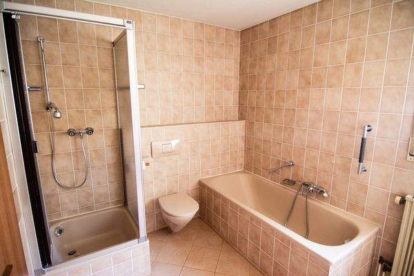 1. Stock - Badezimmer