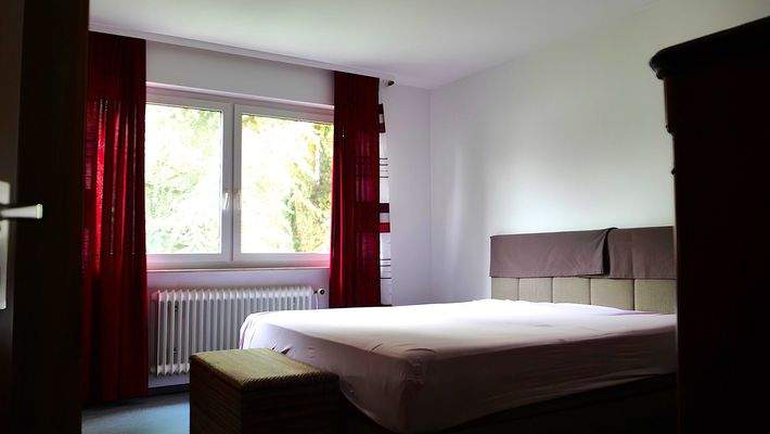Schlafzimmer 1