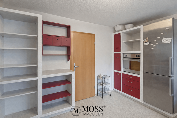 Küche II KI geleert