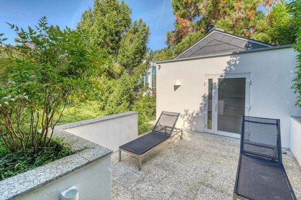 Gartenhaus mit Liegeplatz