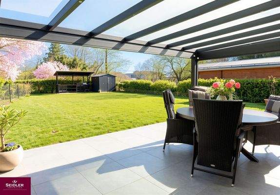 Terrasse mit Blick in den Garten