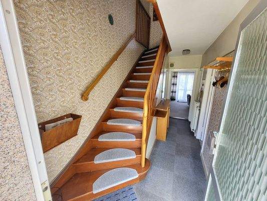 EG: Hauseingang/Flur