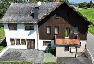 Wohnhaus mit Gewerbeflächen in Neustadt bei Coburg