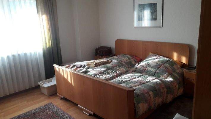 Schlafzimmer 1. Stock.jpeg