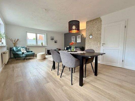 Wohn- Esszimmer