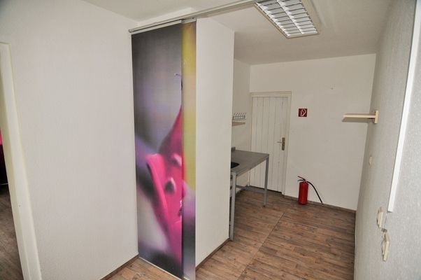 07 Laden rechts.JPG
