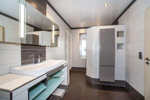 saniertes Badezimmer