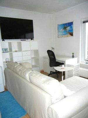 Wohnzimmer mit Arbeitsecke