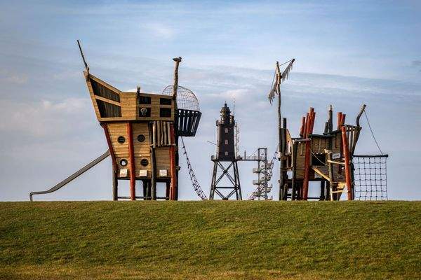 Spielplatz und Leuchtturm in Dorum-Neufeld