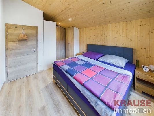 Schlafzimmer 1 DG