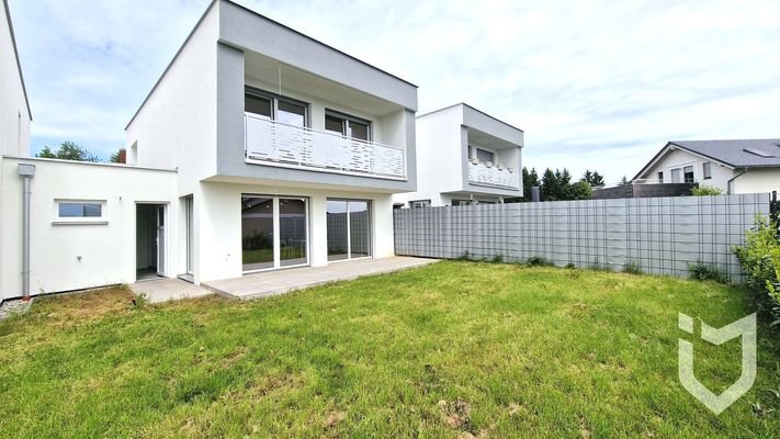 Aussenansicht mit Garten