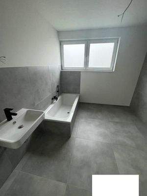 28 Bad mit Wa Hygienebereich