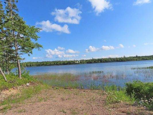 Cape Breton - Third Lake - Wunderschönes See-Uferg