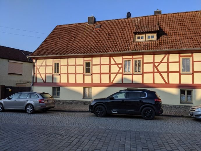 Wohnen wie im eigenen Reihenhaus - Maisonettewohnung mit separatem Eingang in Allstedt - Beyernaumburg