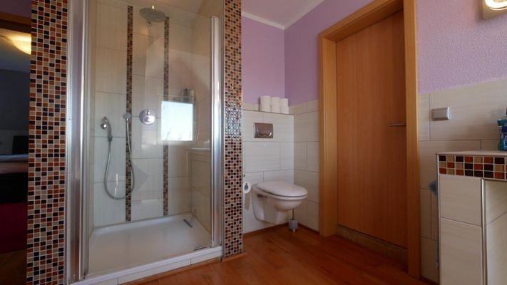 Badezimmer Obergeschoss (2)