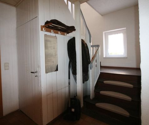 Treppe OG Keller.JPG