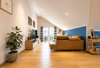 Wohnzimmer | Zugang zum Südbalkon