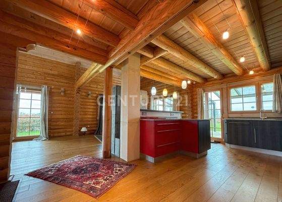 Blick vom Eingang in die Immobilie