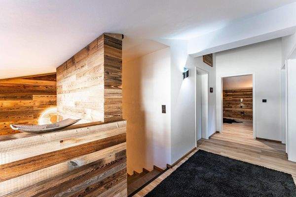 OG mit Blick zu den Zimmern