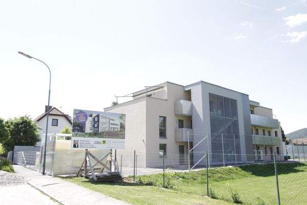 Top 5 - 1. OG Wohnung mit Balkon und Gartenanteil