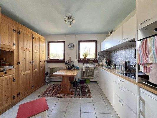 Große, helle Küche