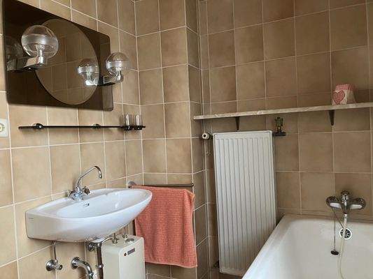 Tageslichtbad Waschbecken