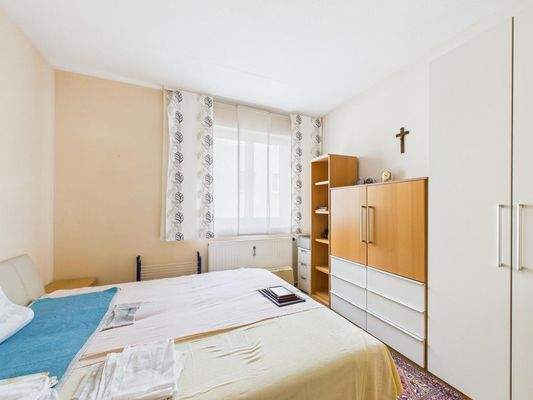 CAM04191G0-PR0073-STILL006