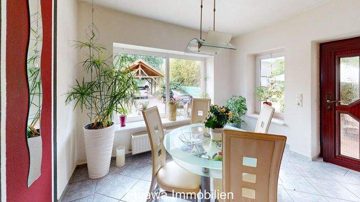 Eingang und Essplatz