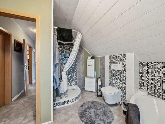 DG - Badezimmer - Ansicht 1