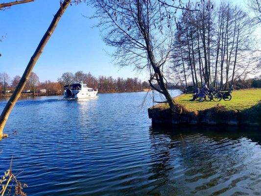 Fluss und See; 5 Fußminuten