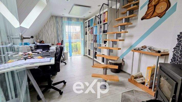 Büro, Wendeltreppe zum Schlafzimmer 2