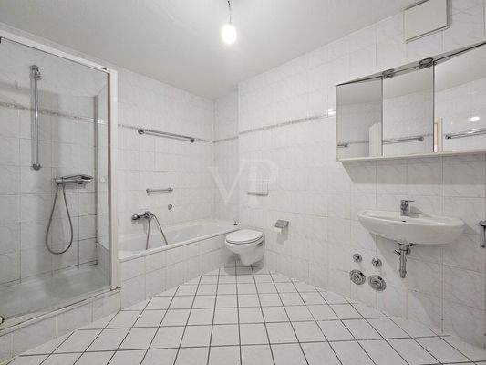 Dusch- und Wannenbad