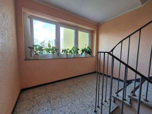 heller Treppenaufgang