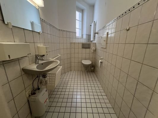 Sanitärraum 1