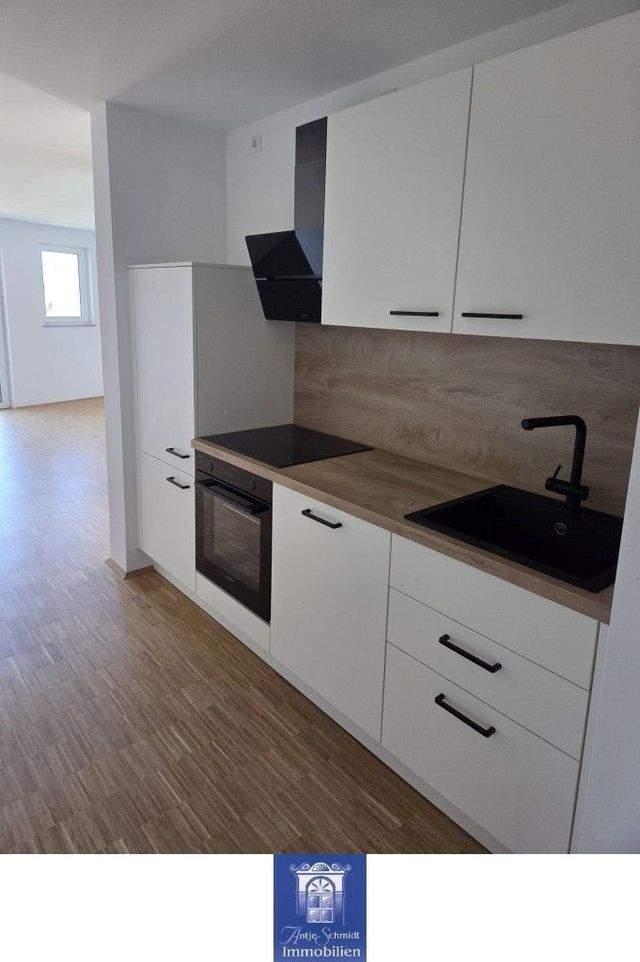 Erstbezug! Traumwohnung im Neubau, Fußbodenheizung, großer Balkon, EBK, Lift! - Photo 2