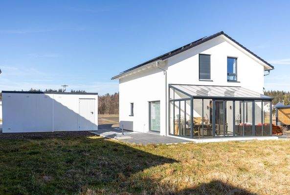 Neues und Nachhaltiges Einfamilienhaus mit geschmackvoller Ausstattung im Neubaugebiet.