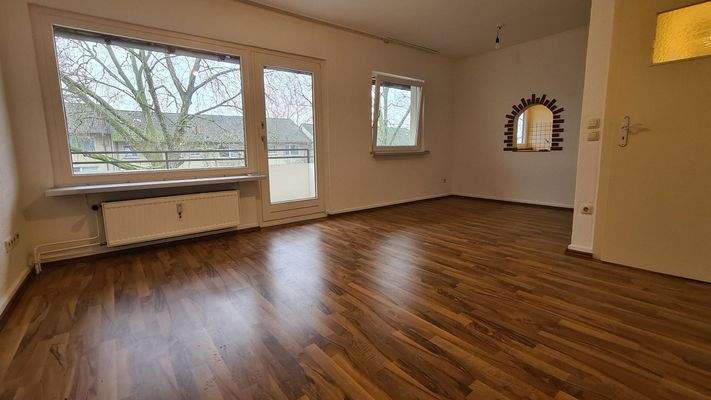 Wohnzimmer mit Holzboden