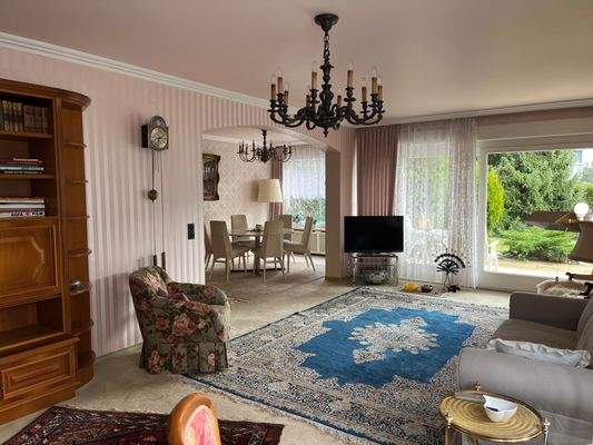 Großzügiges Wohn-Esszimmer 