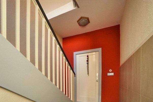 Wohnungseingang EG rechts