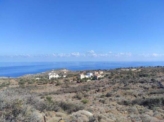 Kreta, Kokkino Chorio: Riesiges Grundstück mit Meerblick zu verkaufen