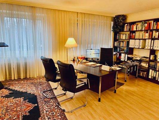 Büro1.jpg