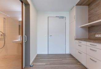 Eingangsbereich + Küche