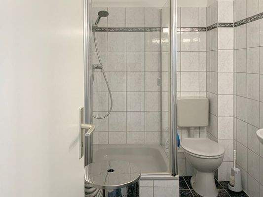 Duschbad im Erdgeschoss