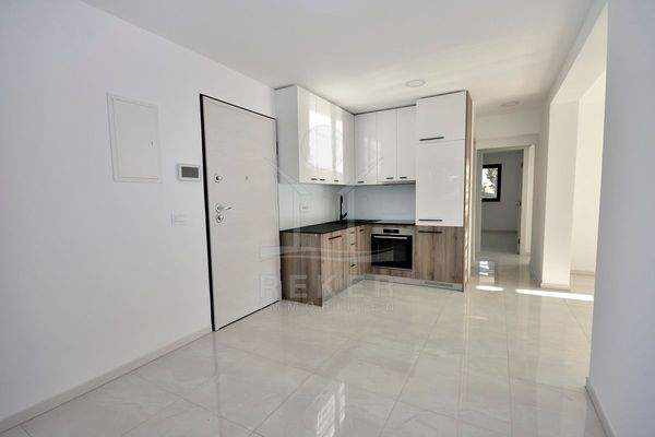 Voll möbliertes Juwel mit flexibler Raumaufteilung