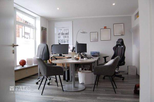 Büro (Gewerbe)_EG_Großes Haus