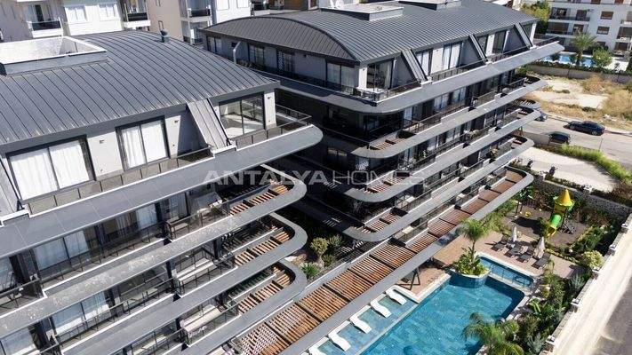 Properties within Walking Distance of Beach in Alanya