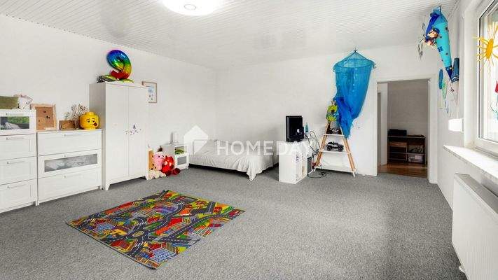 1. OG Kinderzimmer 1 2