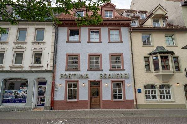 VON POLL IMMOBILIEN VS